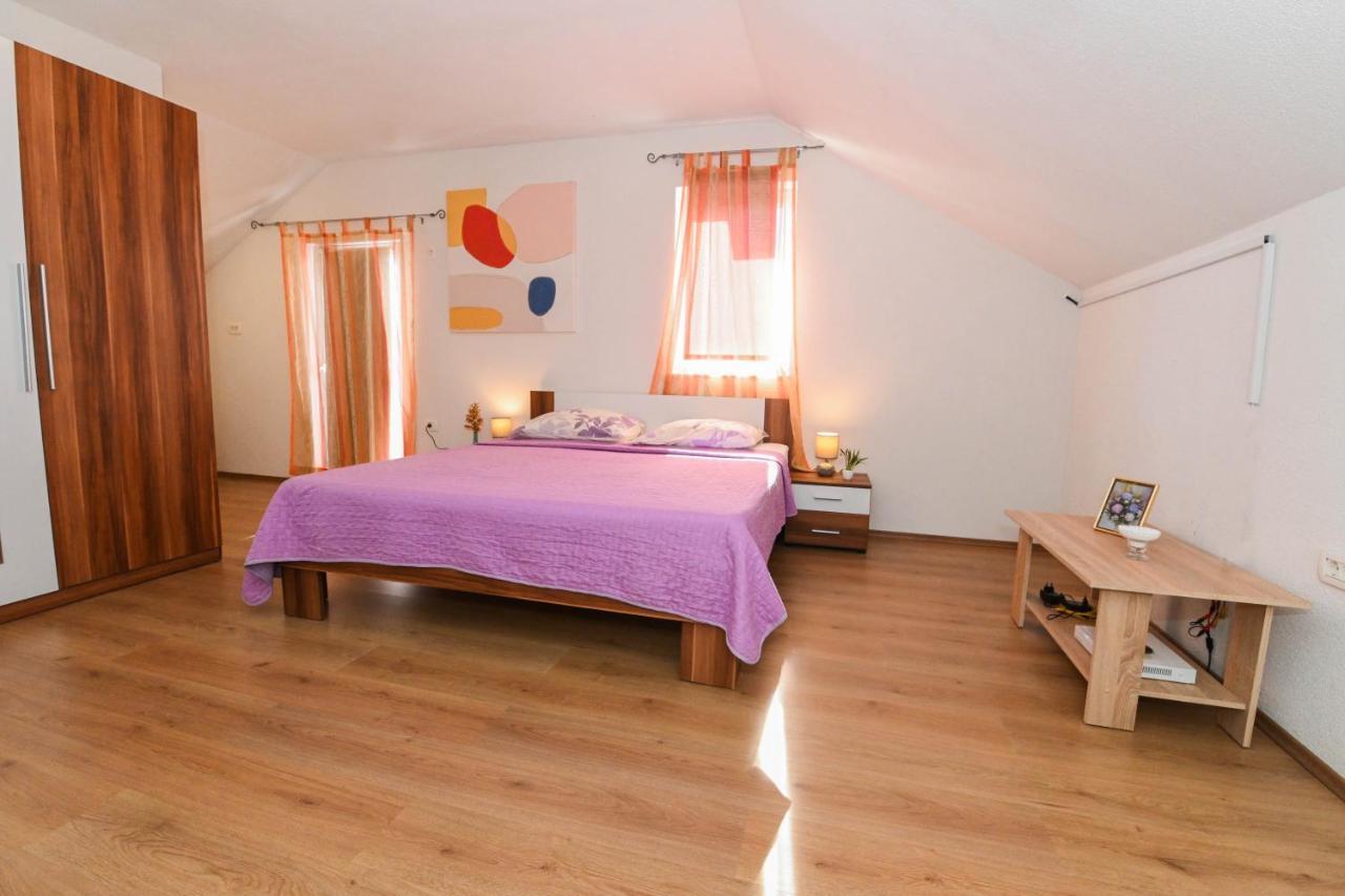 Holiday Home Donji Lepuri Lisicici Esterno foto