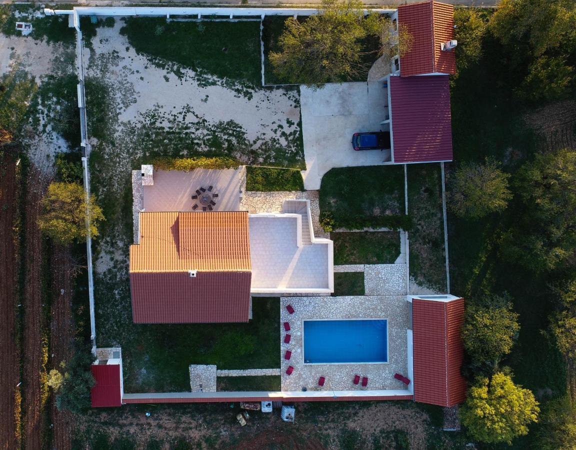 Holiday Home Donji Lepuri Lisicici Esterno foto