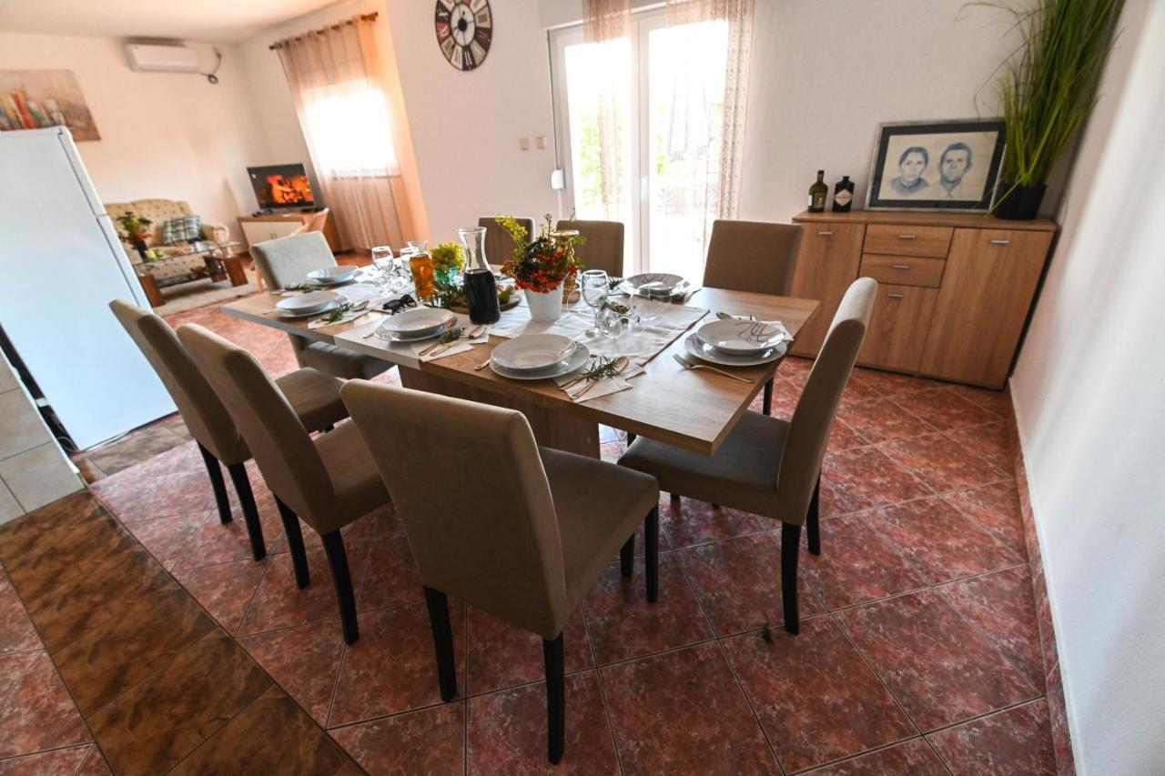 Holiday Home Donji Lepuri Lisicici Esterno foto