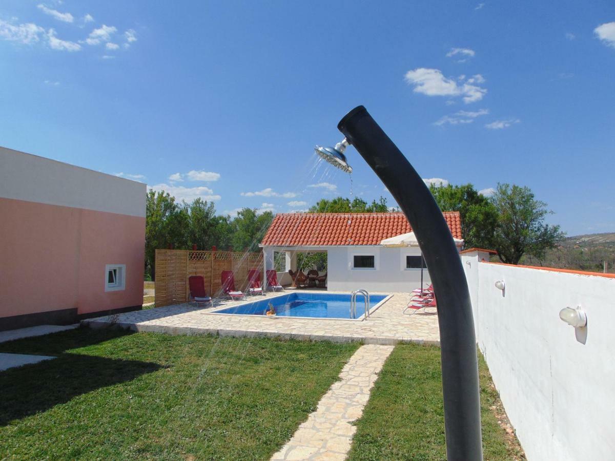 Holiday Home Donji Lepuri Lisicici Esterno foto