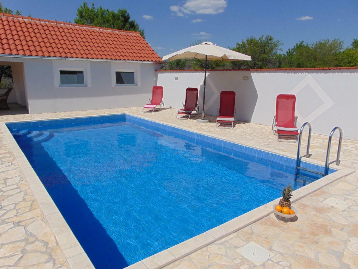 Holiday Home Donji Lepuri Lisicici Esterno foto