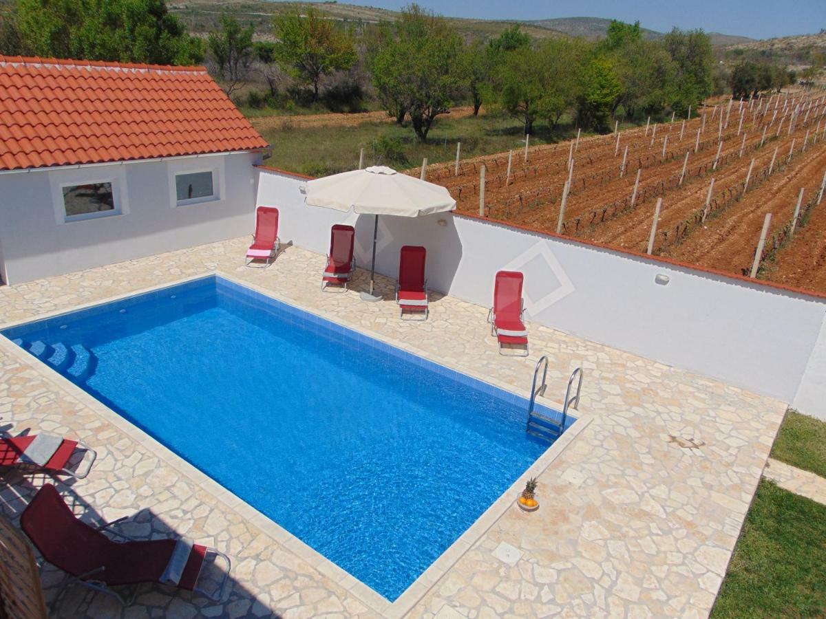 Holiday Home Donji Lepuri Lisicici Esterno foto