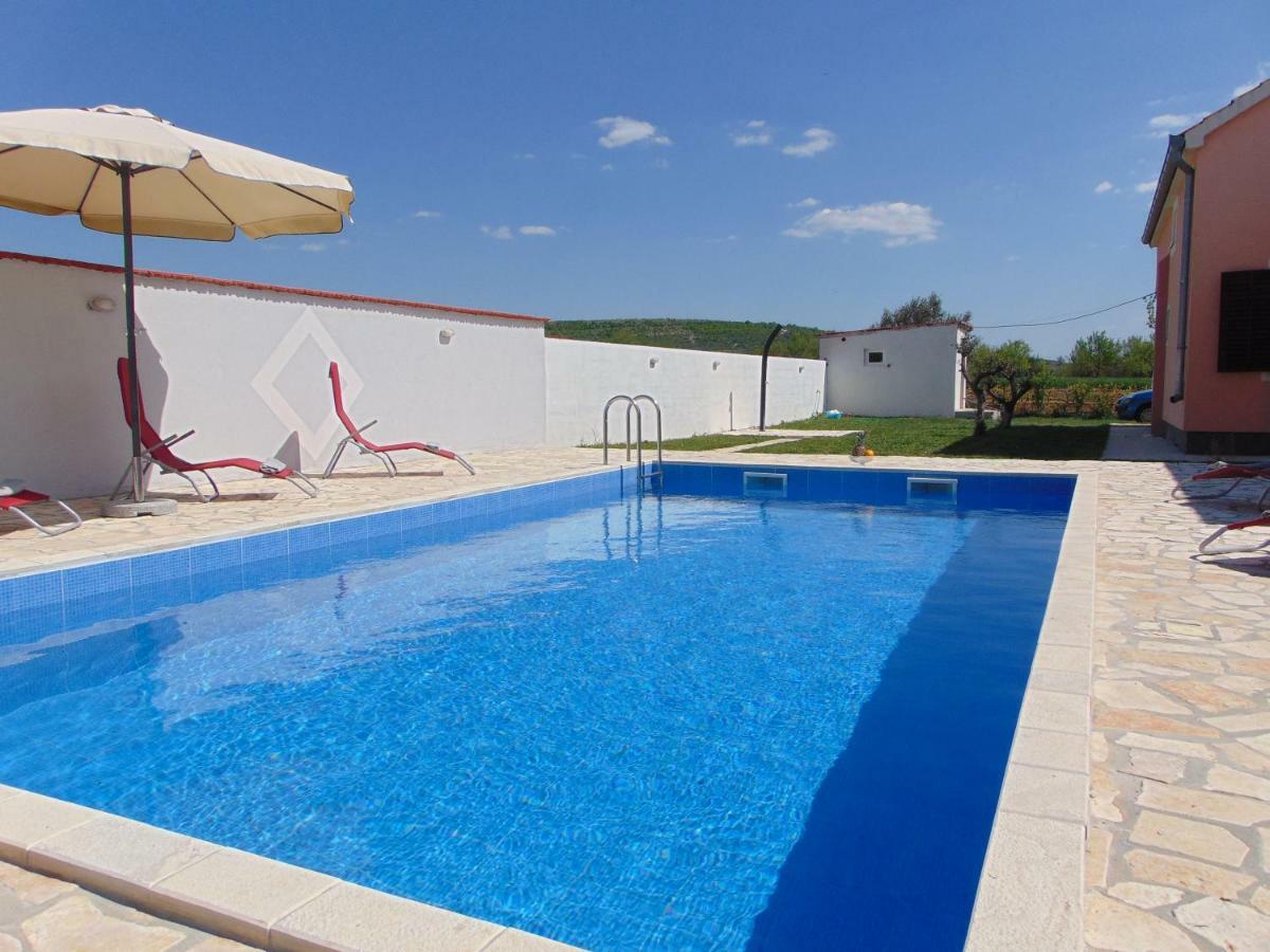 Holiday Home Donji Lepuri Lisicici Esterno foto