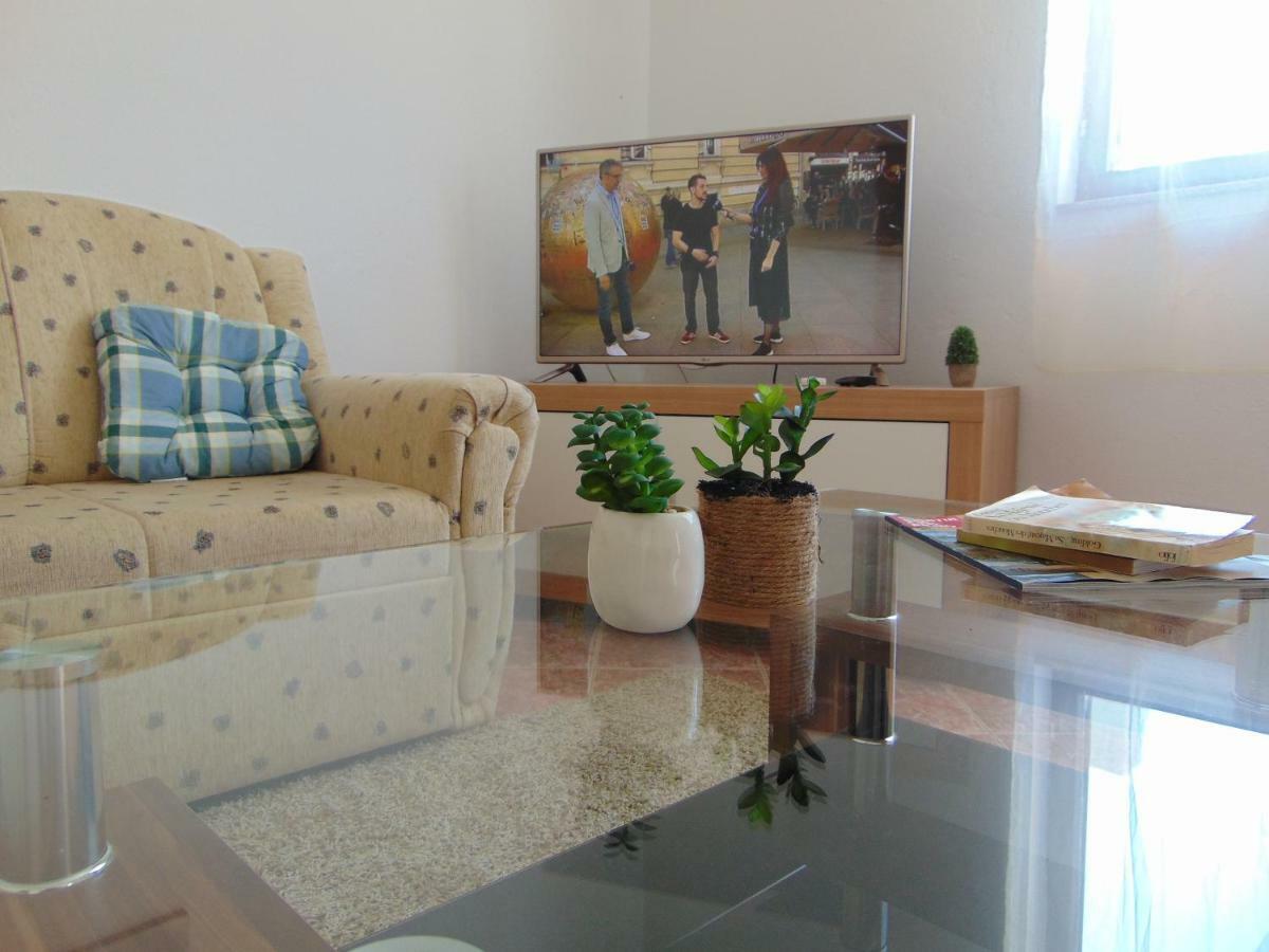Holiday Home Donji Lepuri Lisicici Esterno foto